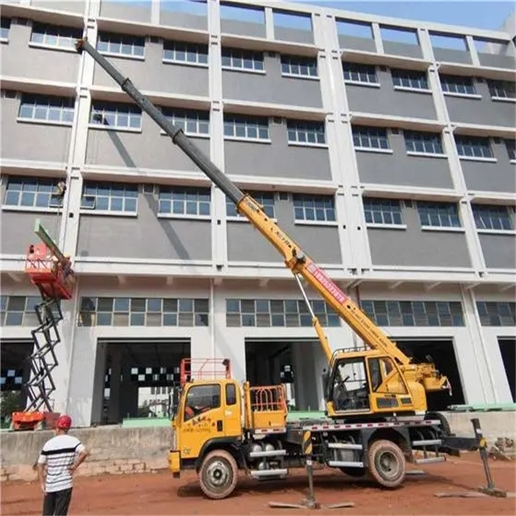 通川高楼层玻璃吊装